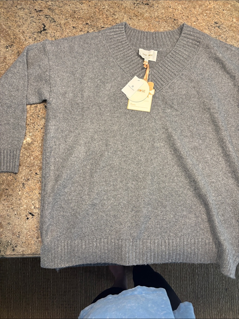 Men's Grey V-Neck Sweater - Unbranded
